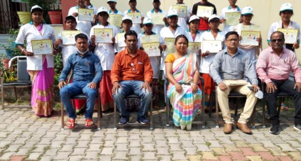 ट्रेनिंग कर सिखाया, कैसे उगाएं मशरूम