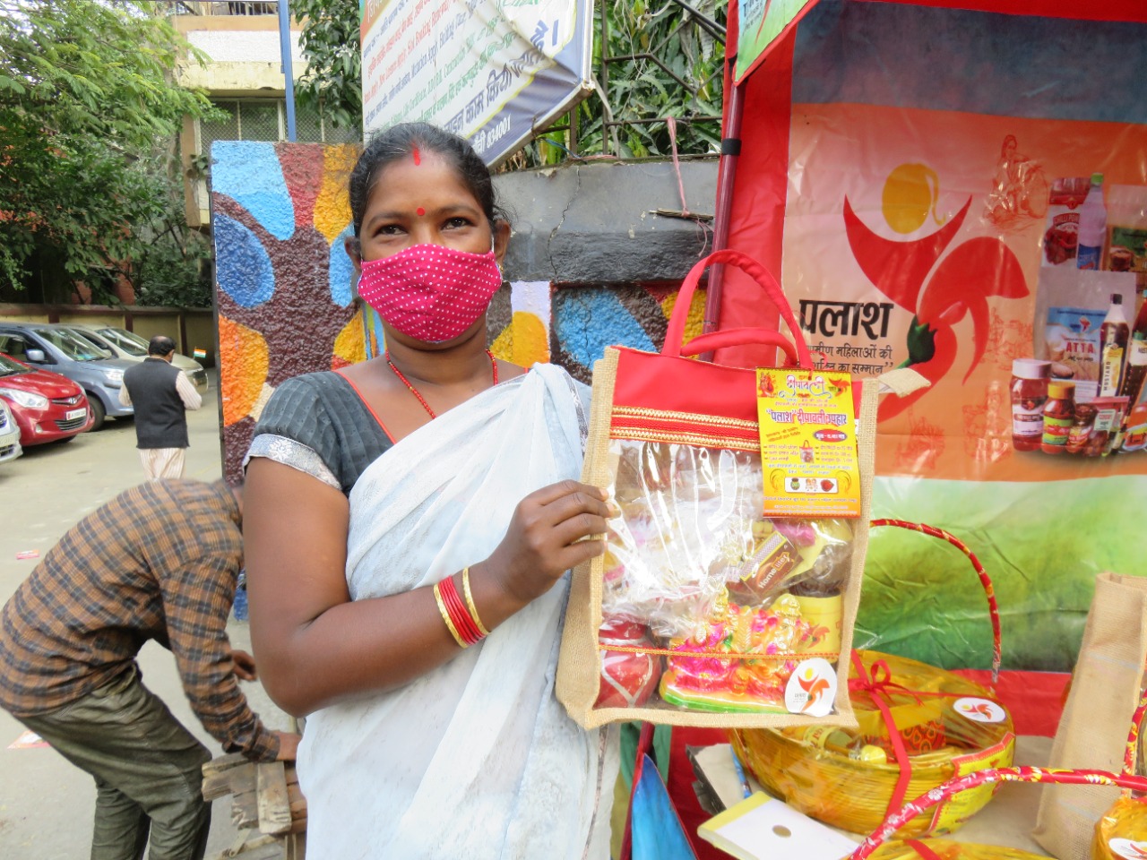 पलाश ब्रांड के खोले गए राजधनी में आउटलेट,ऑनलाइन भी कर सकते हैं खरीददारी,पढ़ें पूरी खबर 