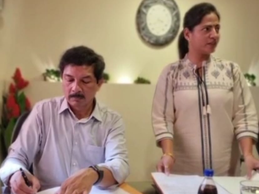 Big News : IAS राजीव अरुण एक्का मामले की हाईलेवल इंक्वायरी कमिशन गठित, HC के पूर्व मुख्य न्यायाधीश करेंगे जांच