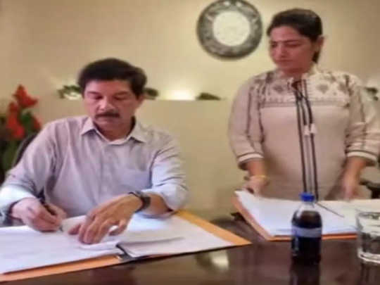 राजीव अरुण एक्का पर चौतरफा हमला, उधर सरकार ने गठन किया न्यायिक आयोग, इधर ईडी ने थमाया नोटिस