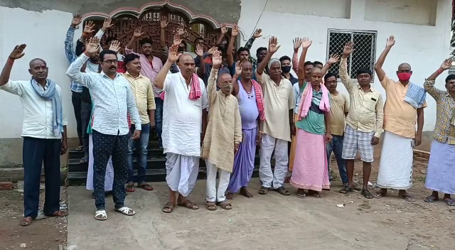 प्रस्तावित रिंग रोड निर्माण कार्य का स्थानीय लोग  कर रहें विरोध