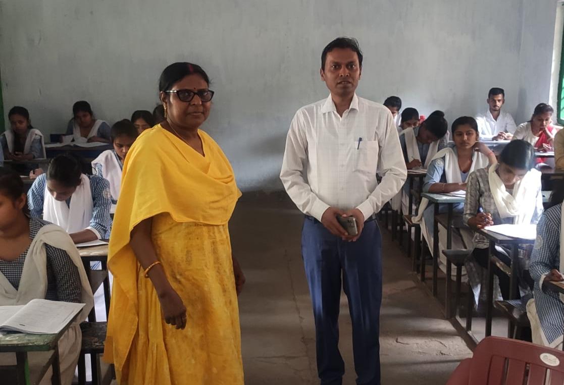 तीसरे दिन धनबाद में शांतिपूर्ण हुई परीक्षा, मैट्रिक के 103 सेंटर और इंटरमीडिएट के 88 सेंटर पर हो रही परीक्षा