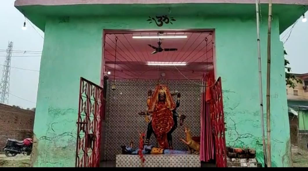 धनबाद के हनुमान जी के बाद निरसा की काली माँ को रेलवे का फरमान, मंदिर छोड़ कर चले जाये
