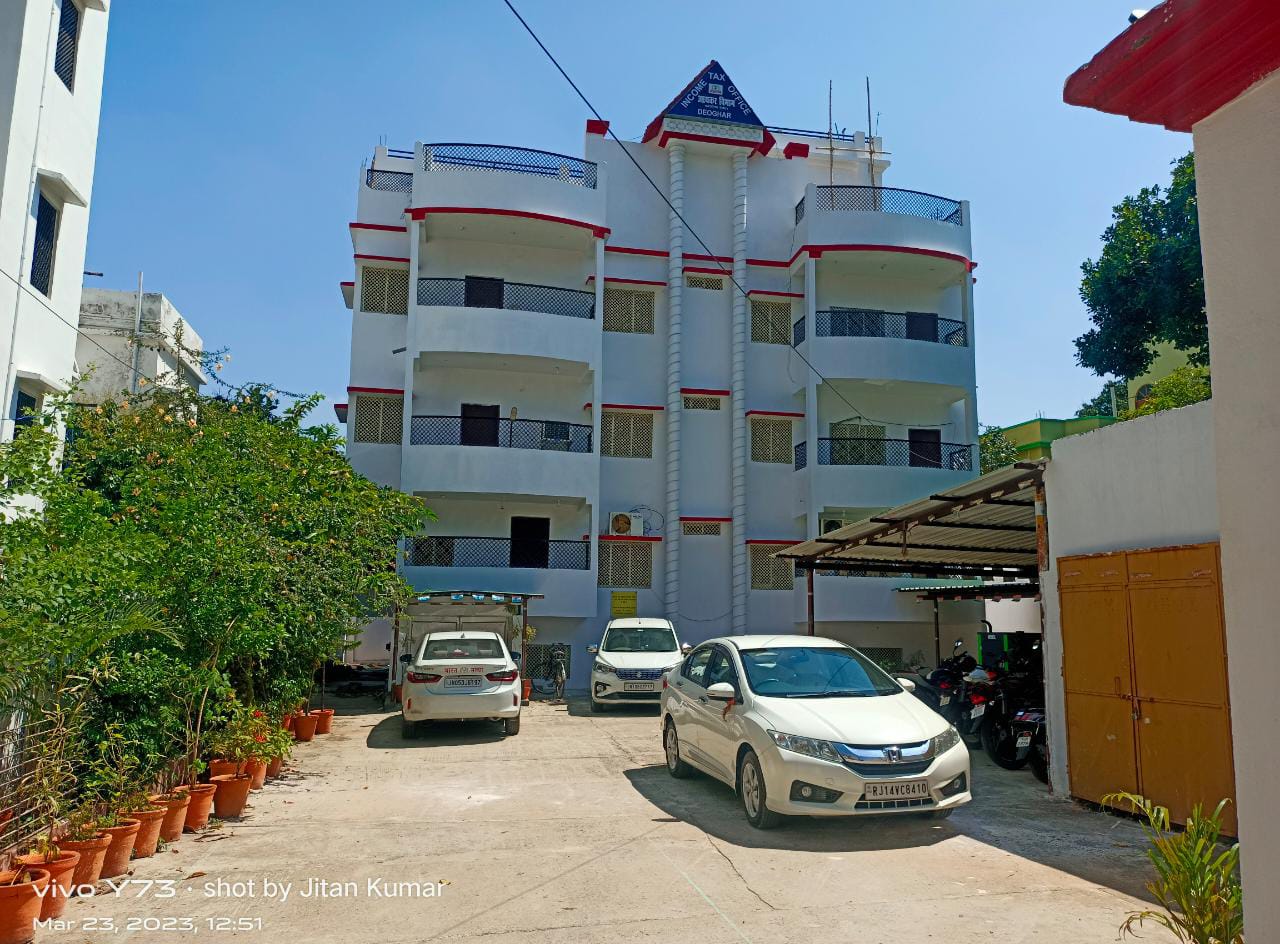 देवघर:  कारोबारी योगेंद्र तिवारी के यहां तीसरे दिन आयकर जांच हुई पूरी, टैक्स चोरी के लिए लगा भारी जुर्माना