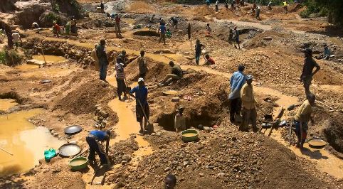 अवैध उत्खनन  और मनी लांउड्रिंग में फरार दाहू यादव के पिता को ईडी ने किया गिरफ्तार, परिजनों को  भी बनाया आरोपी, देखिये यह रिपोर्ट