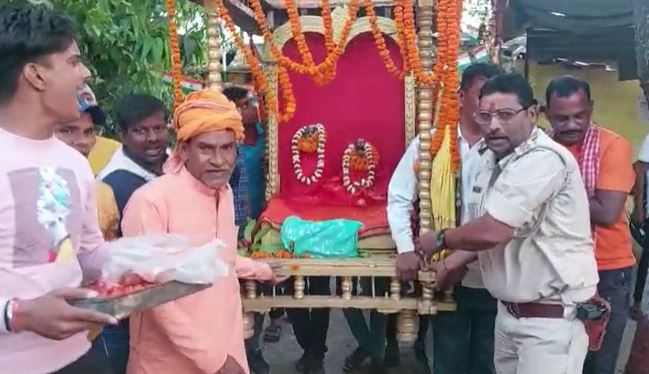 आरा : 29 साल बाद थाना से वापस अपने घर लौटे भगवान, क्षेत्र में खुशी   