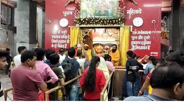 रामनवमी पर पटना के हनुमान मंदिर में उमड़ी भक्तों की भीड़, 20 हजार किलो नवेदम लड्डू बनकर तैयार 