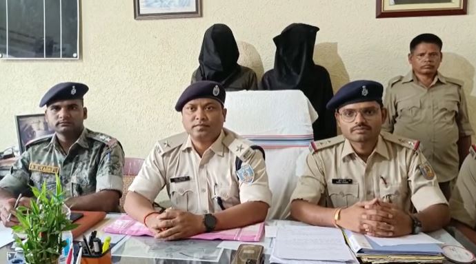 लूटपाट की घटना के बाद तीन लाख रूपए लेवी मांगने वाले दो आरोपी गिरफ्तार, दो अन्य की तलाश जारी  