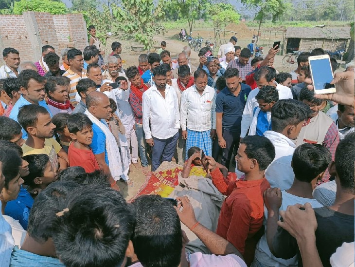 जहरीली शराब पीने  से 8 लोगों की मौत, दिवाली की खुशियां मातम में तब्दील