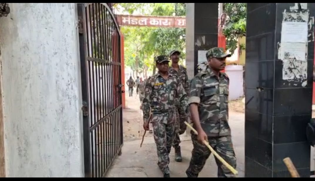 आखिर धनबाद जेल में भिड़ ही गया  सिंह मेन्शन और प्रिंस खान गुट ,जानिए पगली घंटी बजाकर कैसे पाया गया काबू 