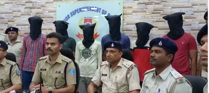 जमशेदपुर पुलिस को मिली सफलता, सिविल कोर्ट औऱ टिनप्लेट गोलंबर के पास गोली चलाने वाले आरोपियों को पुलिस ने किया गिरफ्तार