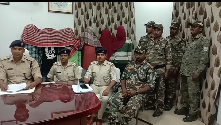 चाईबासा पुलिस को मिली बड़ी सफलता, ट्रांसफार्मर से कॉइल चोरी करने वाले एक नाबालिग सहित 7 लोगों को पुलिस ने किया गिरफ्तार