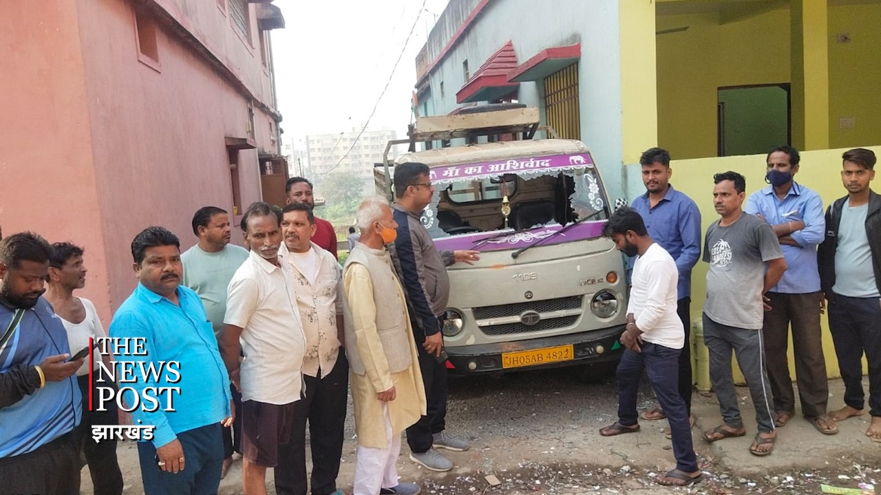 रात एक बजे अचानक यहां पहुंचे दर्जन भर अपराधी, फयरिंग और मारपीट के बाद तोड़े गाड़ियों के शीशे