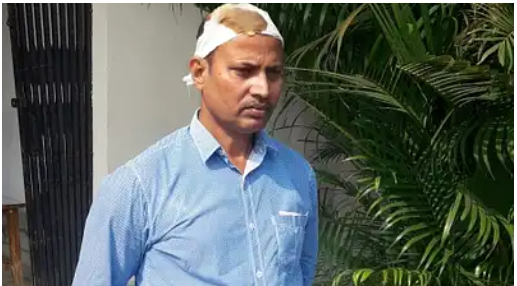 जुआ अड्डे पर छापेमारी के लिए गई पुलिस टीम पर हमला, थाना प्रभारी समेत 4 घायल