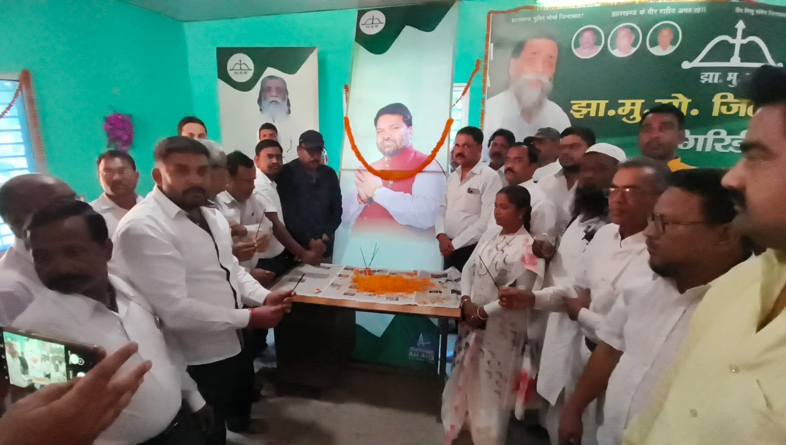 झारखंड के तमाम जिलों में याद किये जा रहे हैं जगरनाथ ‘दा’, सभी दल के नेता दे रहे श्रद्धांजलि