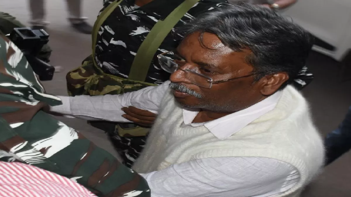 मुख्य अभियंता वीरेन्द्र राम को राहत से इंकार, अभी सलाखों में ही गुजारनी पड़ेगी रात, देखिये यह रिपोर्ट