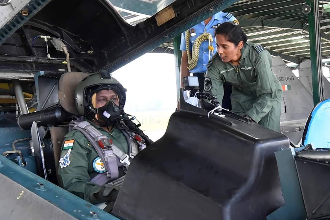 सुखोई -30 MKI फाइटर प्लेन पर सवारी कर क्या अनुभव शेयर किया राष्ट्रपति द्रौपदी मुर्मू ने, जानिए