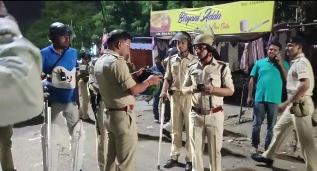 लौहनगरी में भड़की हिंसा की आग, धारा 144 लागू, इंटरनेट सेवा भी किया गया बंद