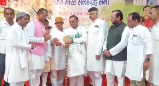 सत्याग्रह यात्रा पहुंची जामताड़ा,प्रभारी ने कहा अभी लड़ाई लंबी है  