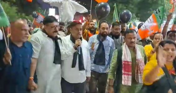 हेमंत सोरेन का पुतला दहन,प्रदेश अध्यक्ष ने कहा झामुमो को भुगतान होगा खामियाजा  