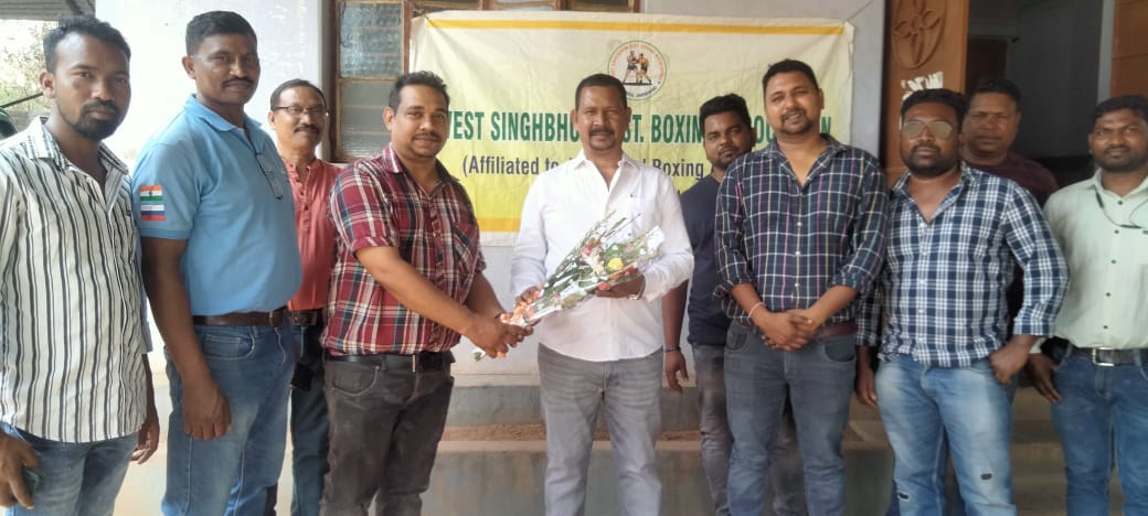 पश्चिमी सिंहभूम बॉक्सिंग एसोसिएशन के चेयरमैन सह अध्यक्ष बने विधायक दीपक बिरूवा, खेल मंत्री हफीजुल हसन से की बात