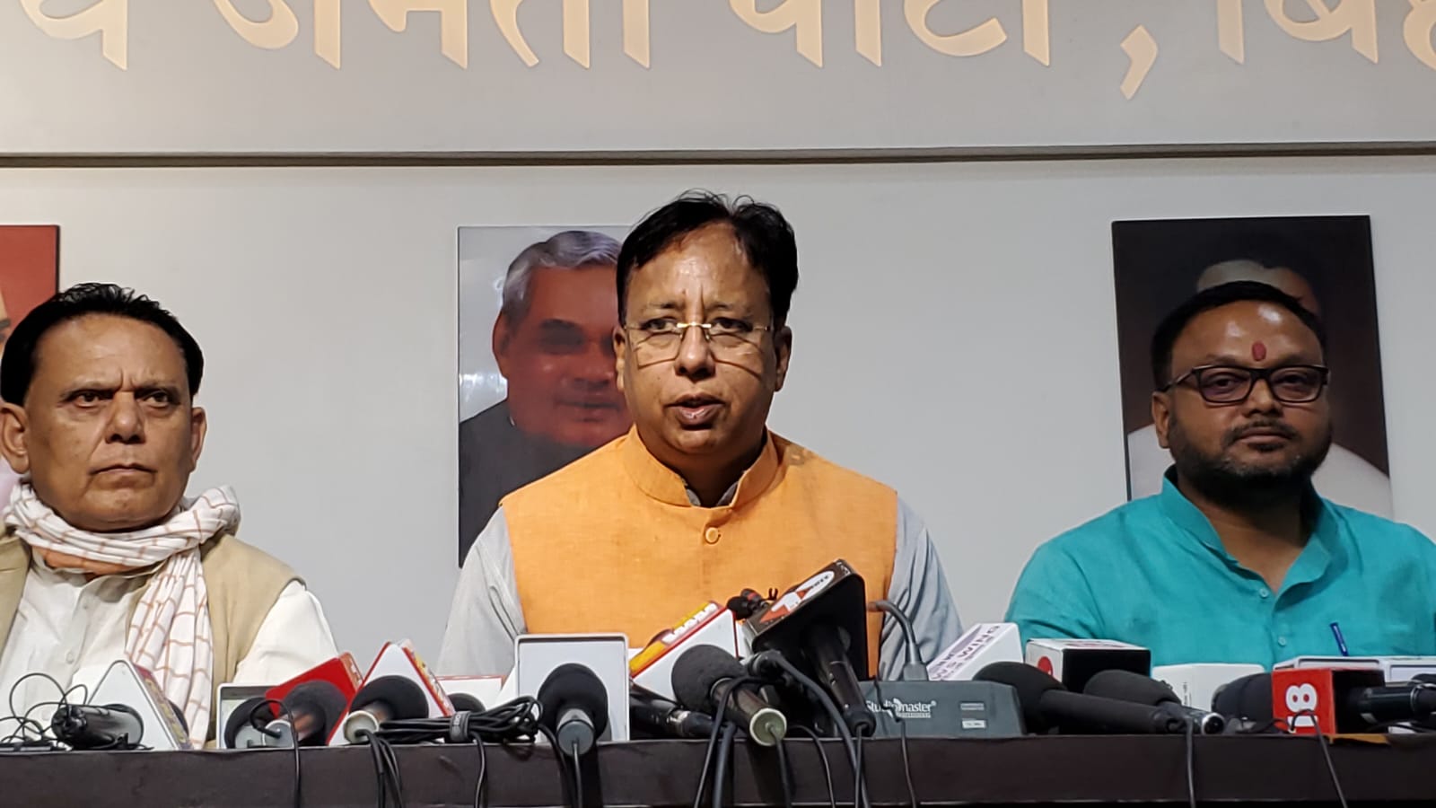 जहरीली शराब मामला संजय जयसवाल ने नीतीश कुमार को कहा गठजोड़ाइटीस बीमारी का अविष्कारक, मानवाधिकार में जाने की कही बात