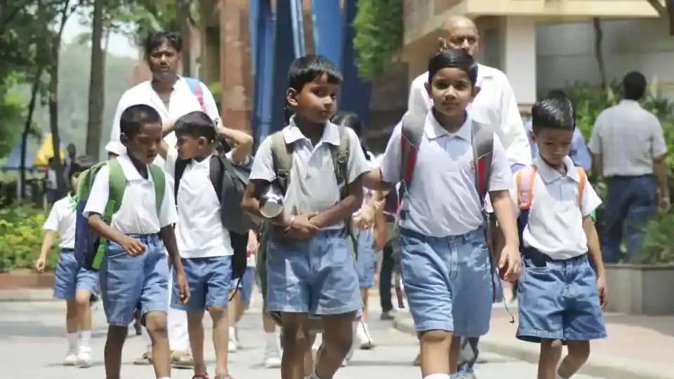 देवघर में भी बढ़ती गर्मी एवं लू को देखते हुए स्कूलों के समय में हुआ बदलाव, जानिए डिटेल्स