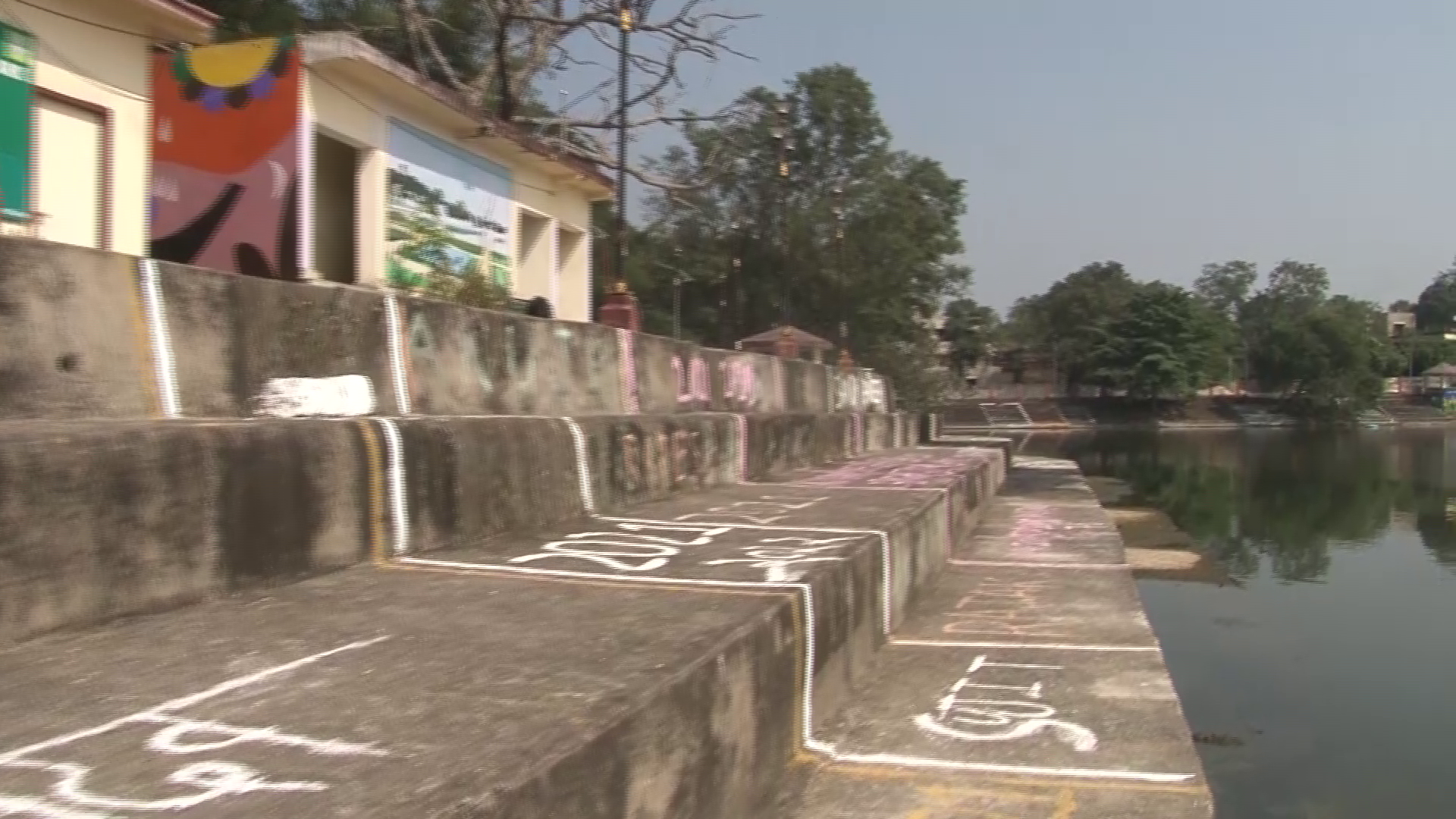 48 घंटें में शहर के 80 तालाबों की सफाई प्रशासन के लिए चुनौती, रेलवे और बीसीसीेल भी जुटा सफाई अभियान में