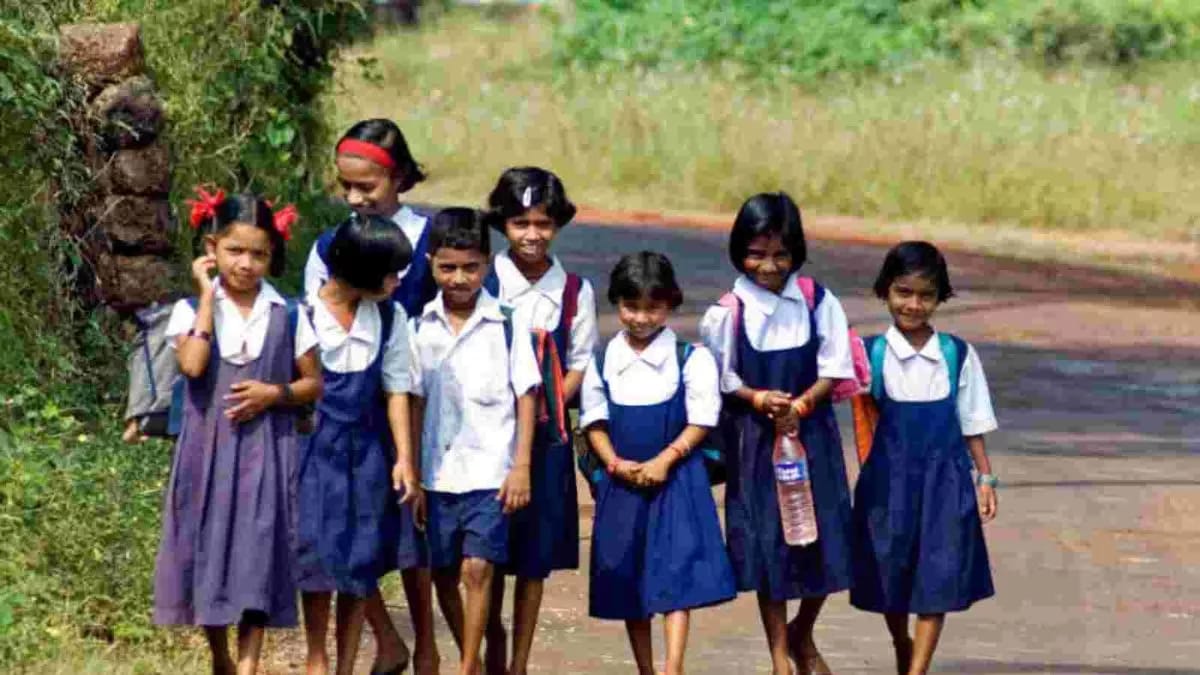 TNP SPECIAL: झारखंड की सरकारी शिक्षा के इस इंतजाम पर आप हसेंगे कि रोएंगे,राज्य के 6837 स्कूलों में पर्याप्त बेंच-डेस्क तक नहीं, देखिए ये रिपोर्ट 