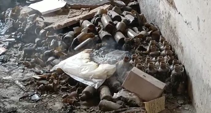 दुमका: आग लगी या लगायी गयी! जल कर राख हुई जीवन रक्षक दवाईयां