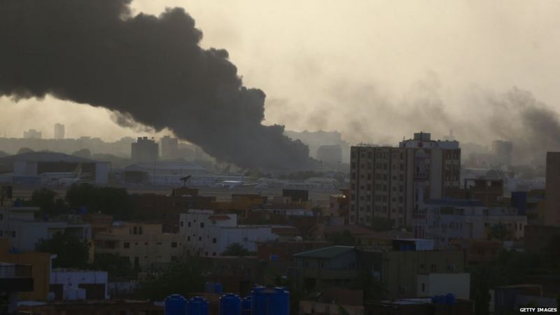 सूडान में संघर्ष: अब तक 400 से अधिक लोगों की मौत, भारत समेत कई देशों ने अपने नागरिकों को सुरक्षित निकाला