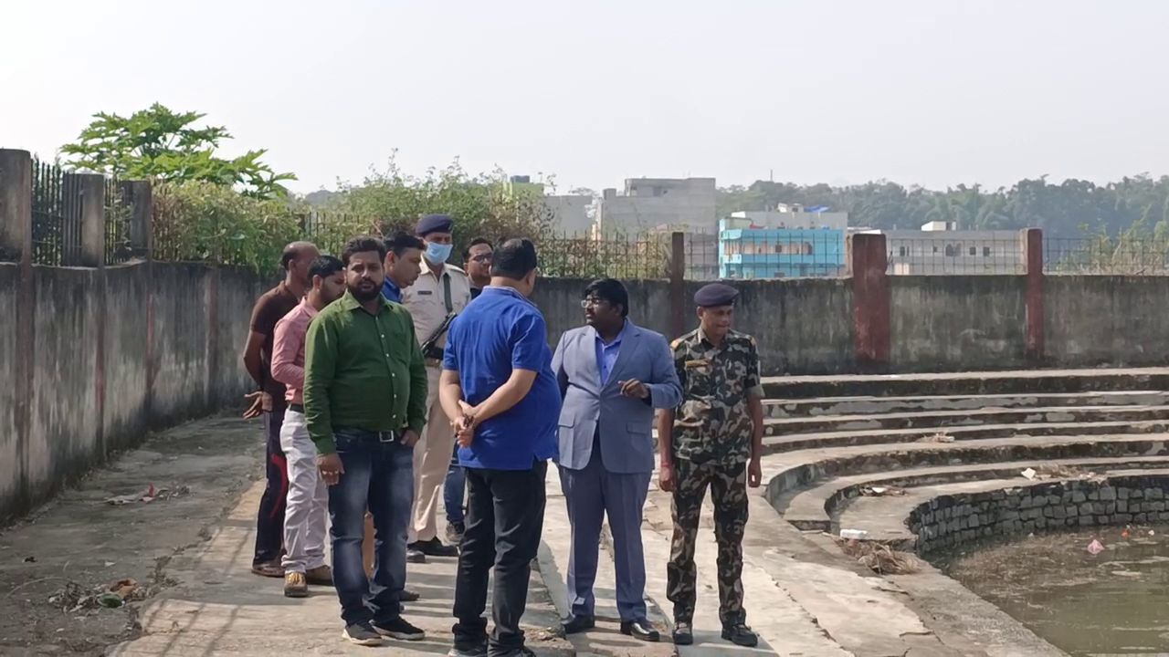 गुमला में छठघाट हो रहे चकाचक, दिख रही गंगा जमुनी तहजीब