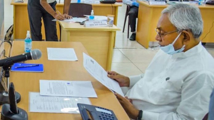 शराबबंदी को लेकर विपक्षियों पर नीतीश कुमार ने साधा निशाना