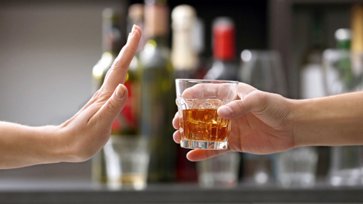 धनबाद के 139 शराब की दुकानों में पुराने कर्मचारी ही बेचेंगे शराब, जानिए क्यों होगा ऐसा 