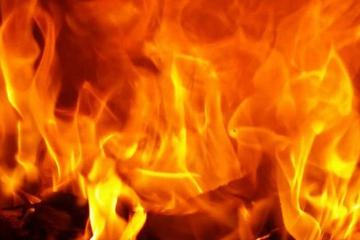 धनबाद के जोड़ापोखर में मंगलवार की रात लोग घर छोड़कर सड़क पर चले गए,जानिए क्या थी वजह 