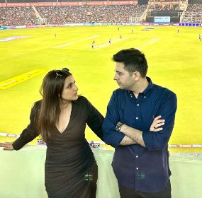 आईपीएल मैच देखने पहुंचे परिणीति और राघव चढ़ा, ‘परिणीति भाभी जिंदाबाद’ के नारे से गूंजा स्टेडियम  