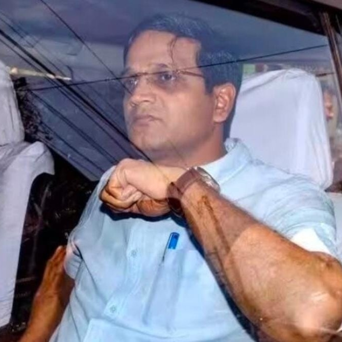 छह दिनों की रिमांड पर IAS छवि रंजन, जमीन घोटाला मामले में होगी पूछताछ 