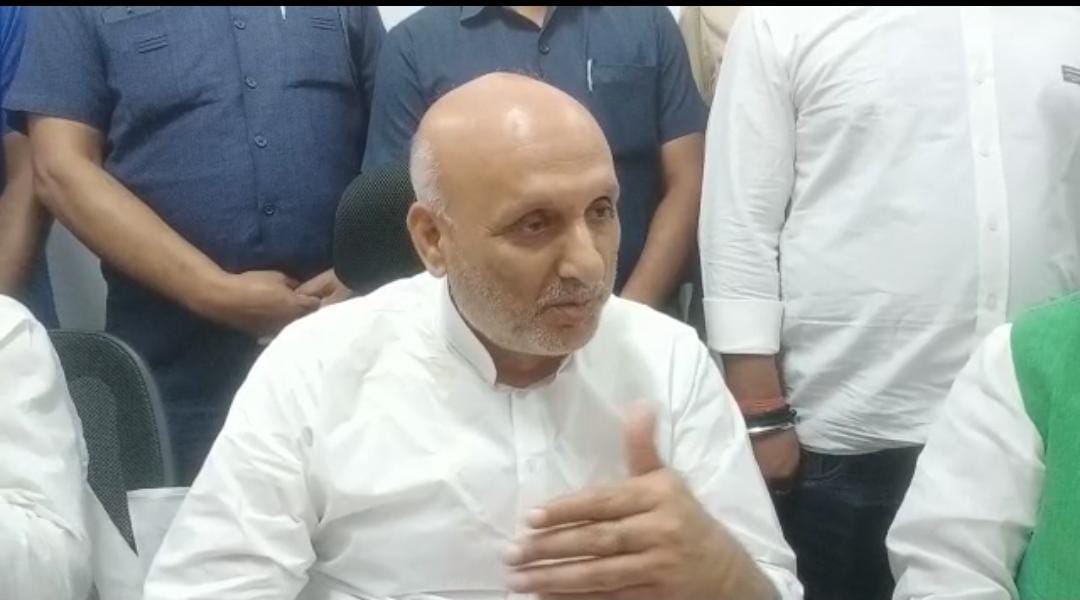 बिहार, बाबा और बवाल, शिक्षा मंत्री का धीरेंद्र शास्त्री पर वार, कहा नहीं होने देगें हिन्दु-मुस्लिम सौहार्द्र खराब