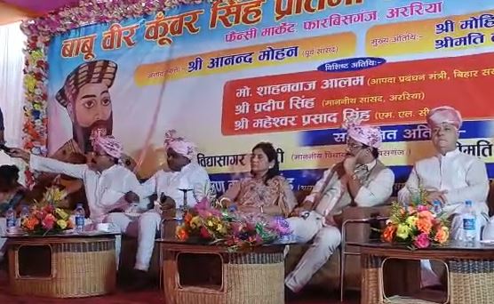 पूर्व सांसद आनंद मोहन की दहाड़, कहा- देश किसी के बाप का नहीं है, मेरे बारे में जानना चाहते हैं तो.....