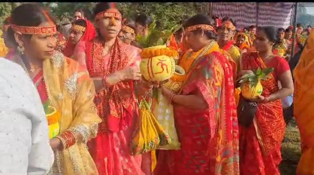 बाबा धीरेंद्र शास्त्री के आगमन को लेकर निकाली गई कलश यात्रा, विरोध में DSS आर्मी तो समर्थन में सवर्ण सेना आई सामने