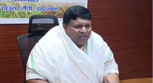 खरीफ फसल के लिए मंत्री बादल ने की बीज वितरण की शुरूआत,