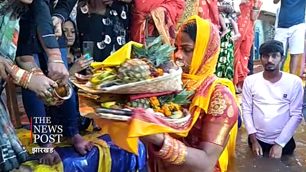 ठुमकों के साथ आस्था के सागर में गोता, बिहार में किन्नर समाज ने यूं मनाया छठ पर्व