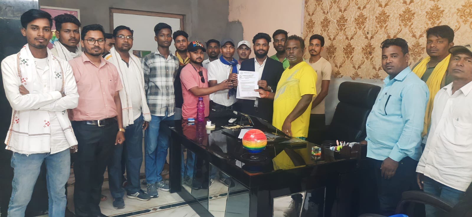 सूबे की सत्ता रूढ़ दल झामुमो में टूट! 1932 के मुद्दे पर दर्जनों विधायक अपनी ही सरकार को दिखा रहे तेवर  