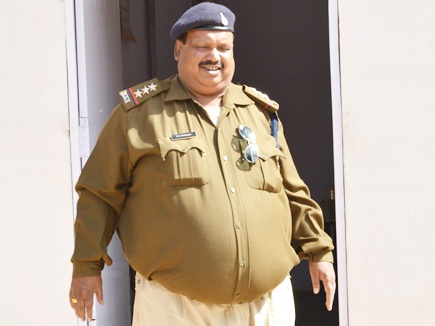 असम के पुलिसवालों को तीन महीने का अल्टीमेटम, अपना मोटापा कम करें या नौकरी से हटें, जानिए पूरी खबर