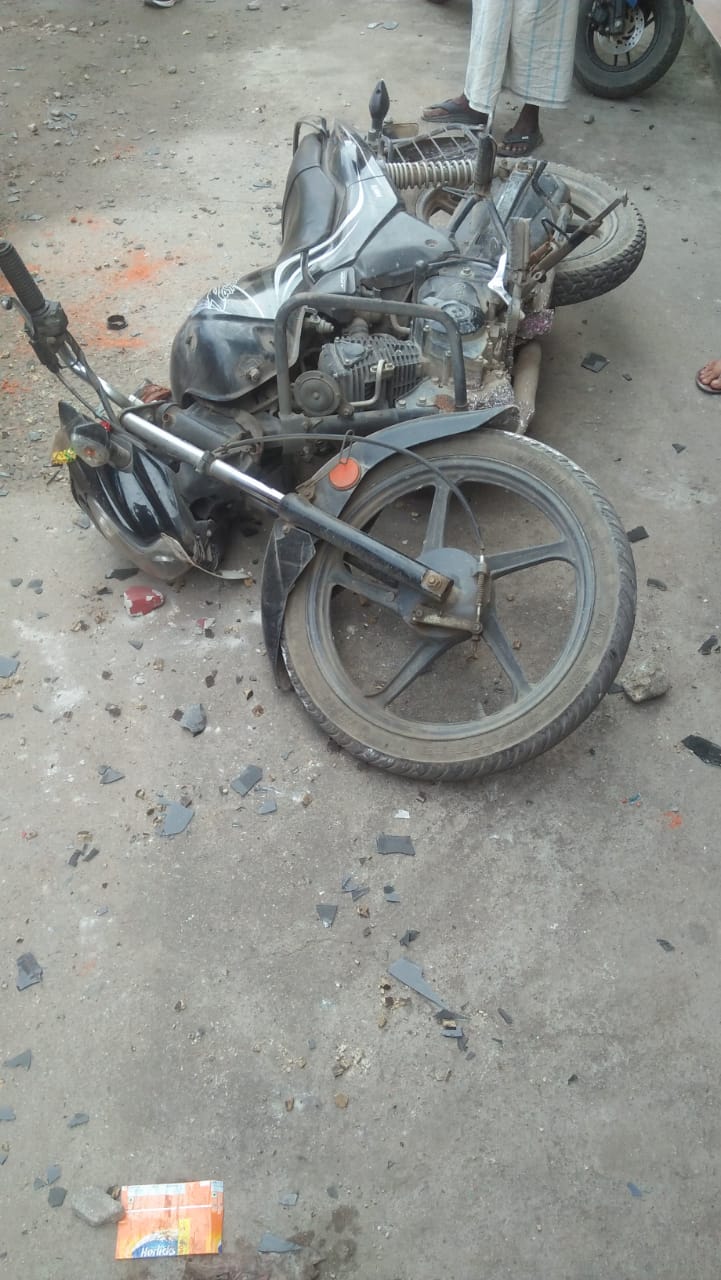 हवाई फायरिंग से कांपा कतरास,  तीन दर्जन से अधिक हमलावरों ने की तोड़फोड़