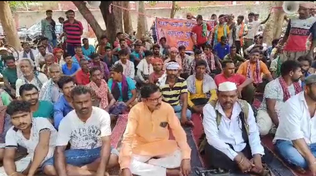 आर-पार की लड़ाई के मूड में मोटिया मजदूर, बढ़ सकती है व्यवसायियों की मुश्किलें