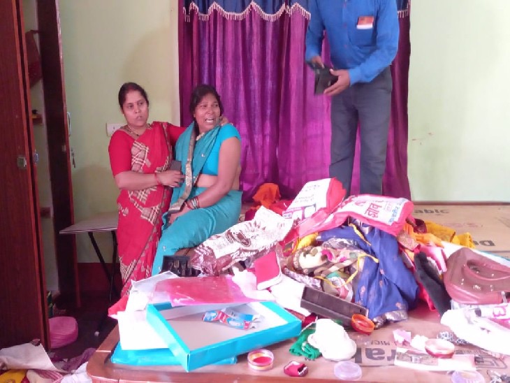 छठ के लिए गांव गया था परिवार, चोरों ने उड़ा लिए नौ लाख के जेवर और डेढ़ लाख रुपए नगद