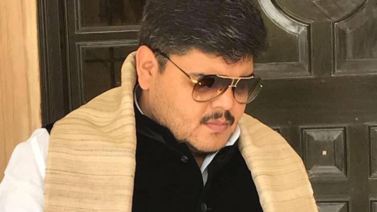 बहुचर्चित नीरज सिंह हत्याकांड: पूर्व विधायक संजीव सिंह के अधिवक्ता ने कोर्ट में आवेदन देकर जानिए किस फुटेज की मांग की है