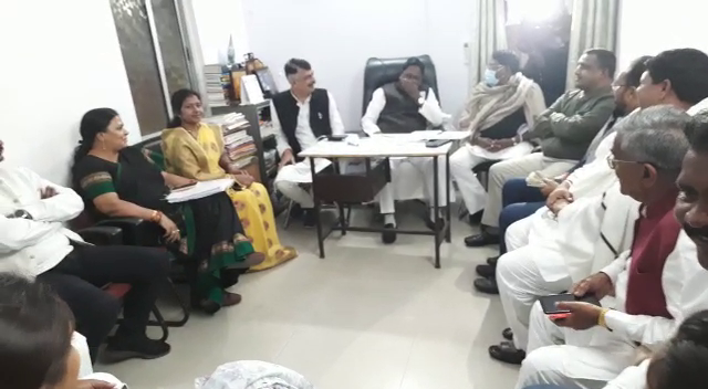 आलमगीर आलम के आवास पर कांग्रेस विधायक दल की  बैठक, इन मसलों पर हुई चर्चा