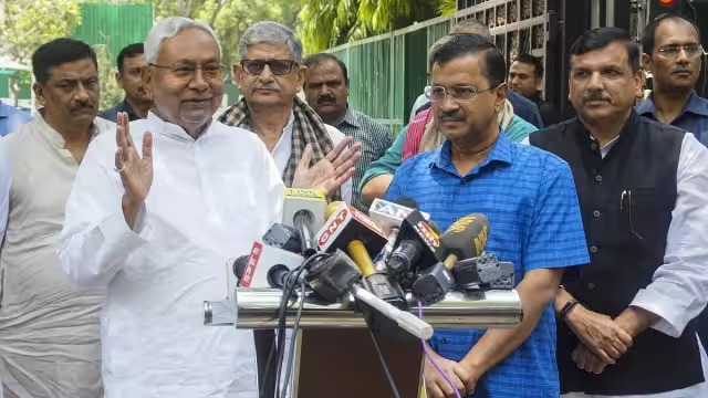 नीतीश कुमार की मुहिम रंग लाएगी या अधर में लटकेगी, जानिए सियासी हलकों में क्या हो रही चर्चा 